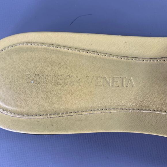 BOTTEGA VENETA Size 7 Yellow Leather Quilted Slide Sandals - Picture 7 of 10